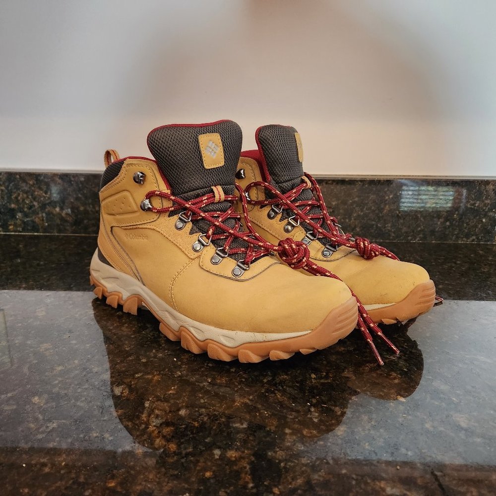 Men's Columbia Newton Ridge Plus II Waterproof Hiking Boot, size 9.5